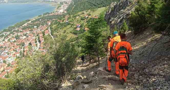 Isparta’da doğa yürüyüşünde kaybolan şahsı arama çalışmaları devam ediyor