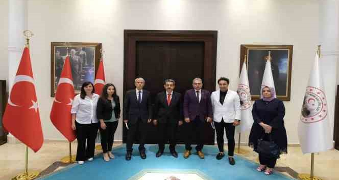 Vali Ekici’den LGS birincisi öğrencilere çağrı: Kırklareli’ni tercih edin