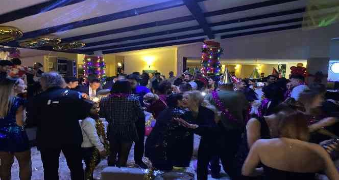 Uludağ yeni yıla karsız ama coşkulu girdi