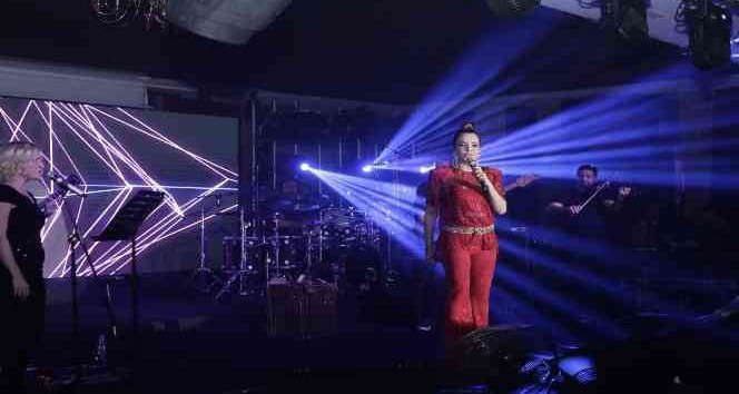 Sarıkamış Kayak Merkezi’nde Bengü ile yılbaşı coşkusu