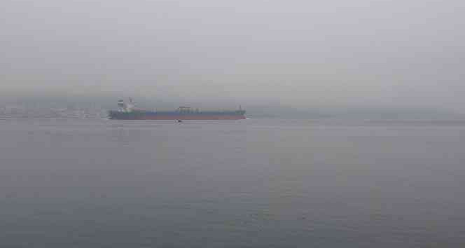 Sisin etkisini yitirmesiyle Çanakkale Boğazı transit gemi geçişlerine açıldı