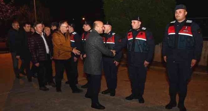 Altınova protokolü yeni yıla kamu personeliyle girdi