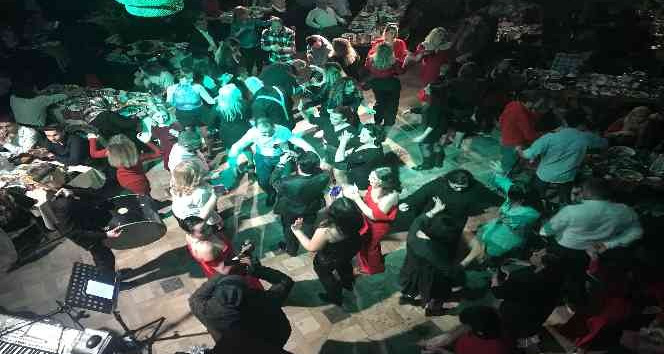 Bulgarlar yılbaşını Edirne’deki eğlence mekanlarında kutladı