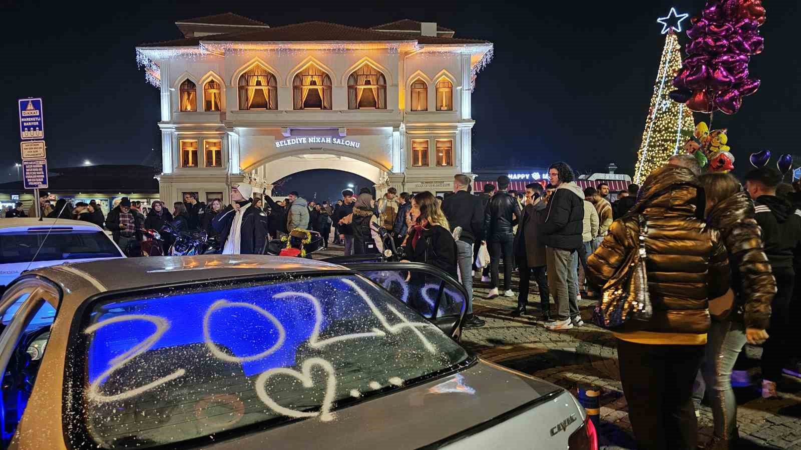 Bandırma 2024’e merhaba dedi