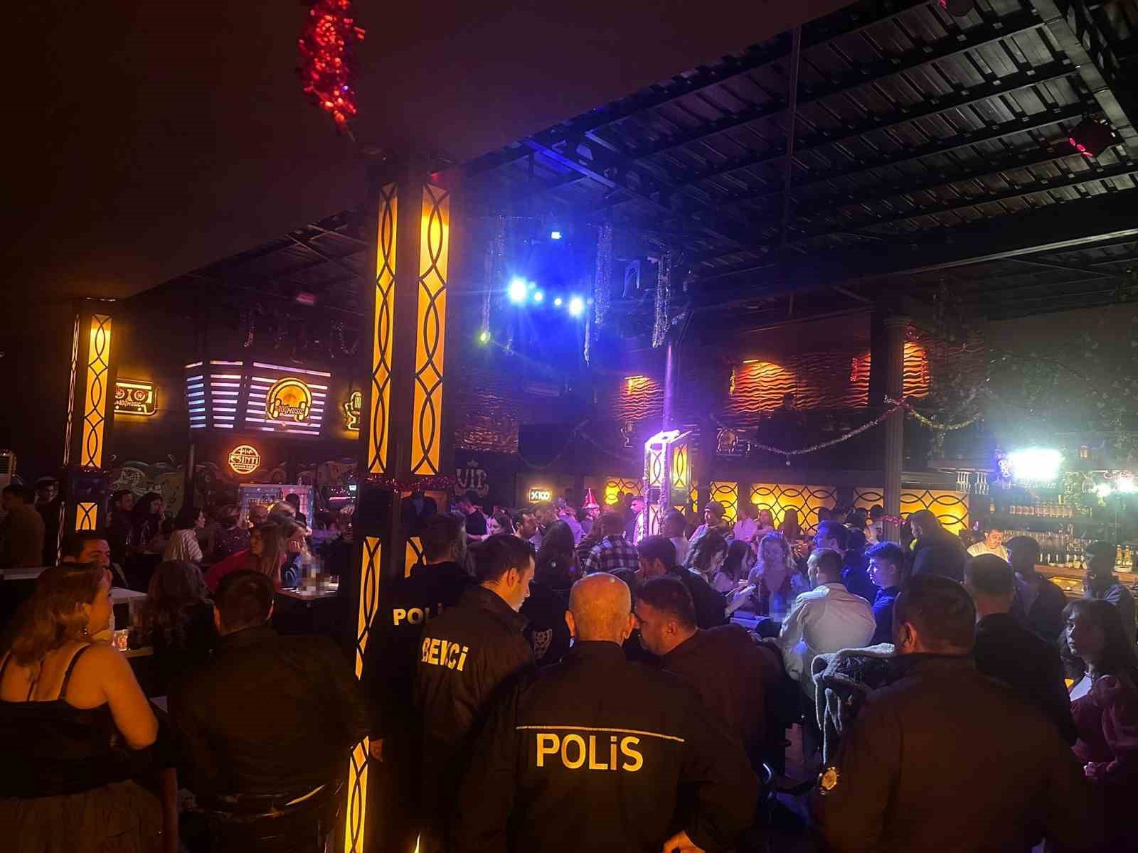 Edremit İlçe Emniyet Müdürlüğü’nden yılbaşı uygulaması