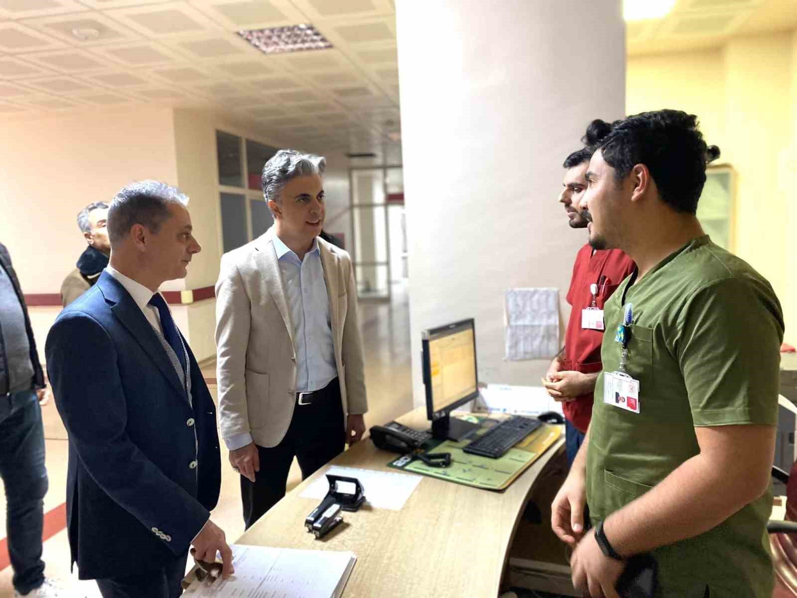 Sağlık Müdürü Tekin’den hastaneye yeni yıl ziyareti
