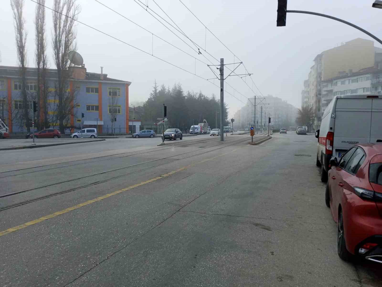 Eskişehir’de 2024 yılının ilk günü sisle başladı
