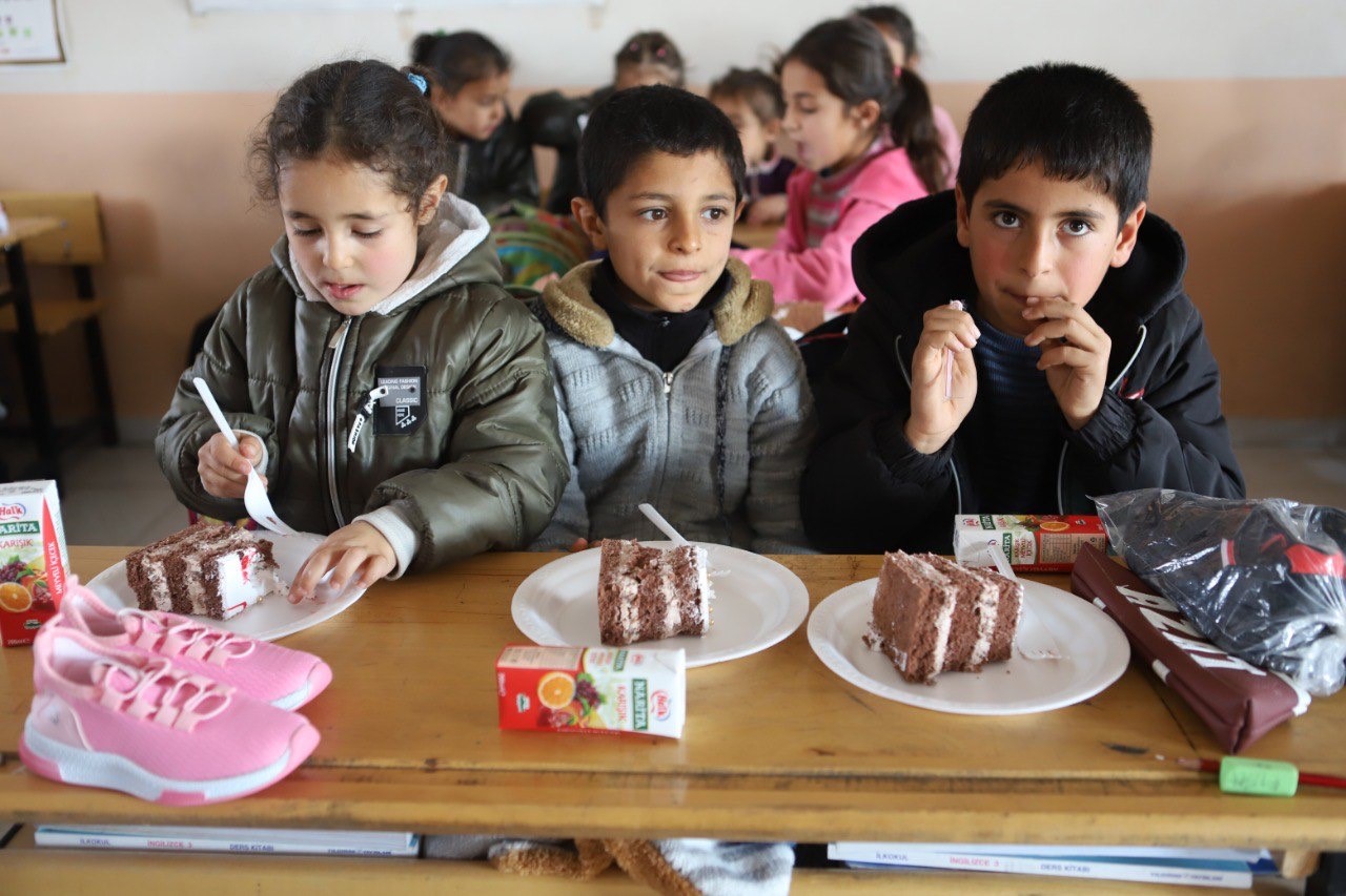 Yardım elleri, k&ouml;y &ccedil;ocukları okusun diye birleşiyor
