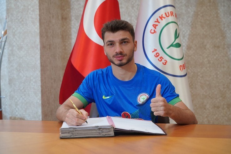 Çaykur Rizespor, Remzi Kolcuoğlu ile profesyonel sözleşme imzaladı
