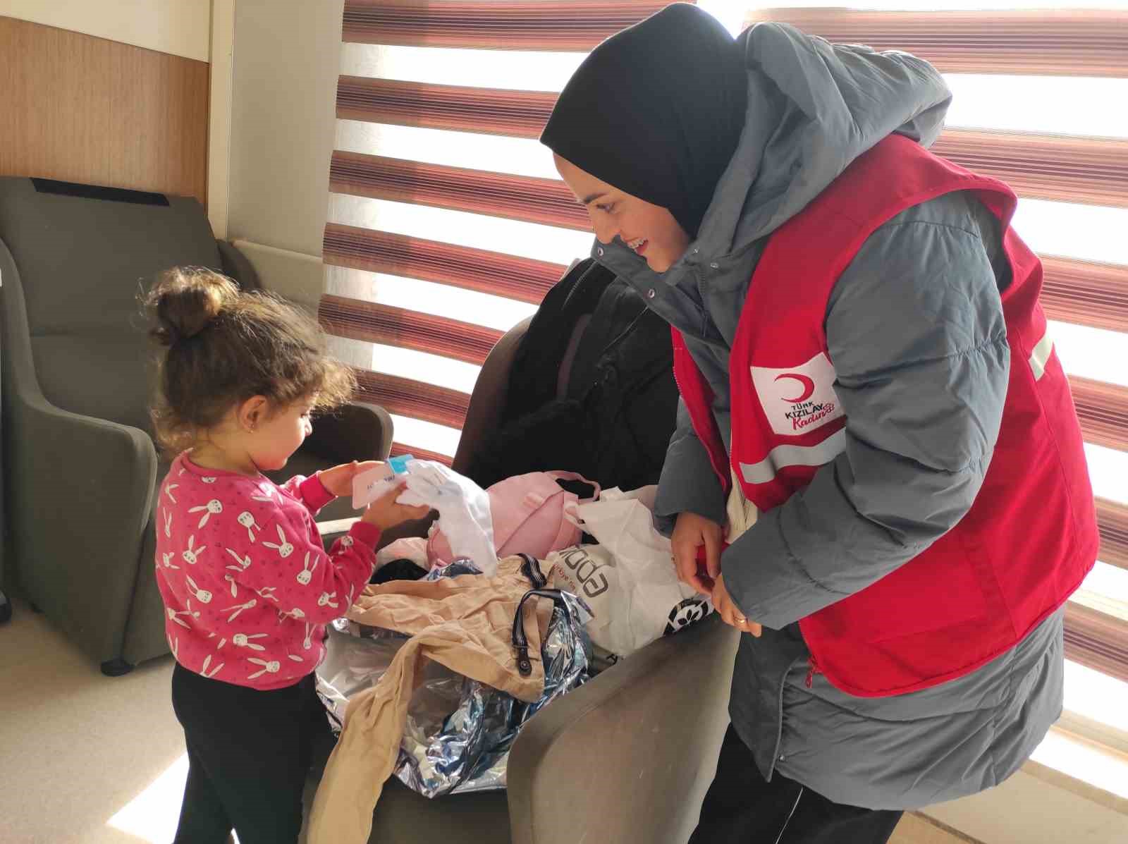 Kızılay’dan yeni yılın ilk bebeklerine ‘Sevgi Bohçası’
