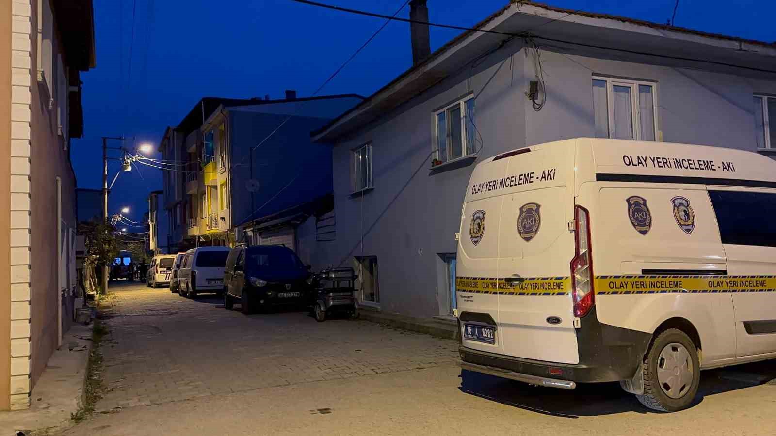 Bursa’da 41 yaşındaki adam yalnız yaşadığı evinde ölü bulundu
