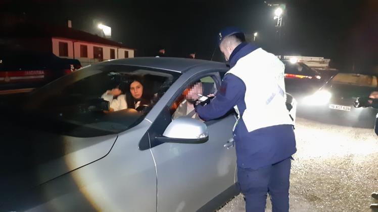 Mudurnu giriş noktalarında 142 araç denetlendi, 48 bin 325 lira ceza kesildi
