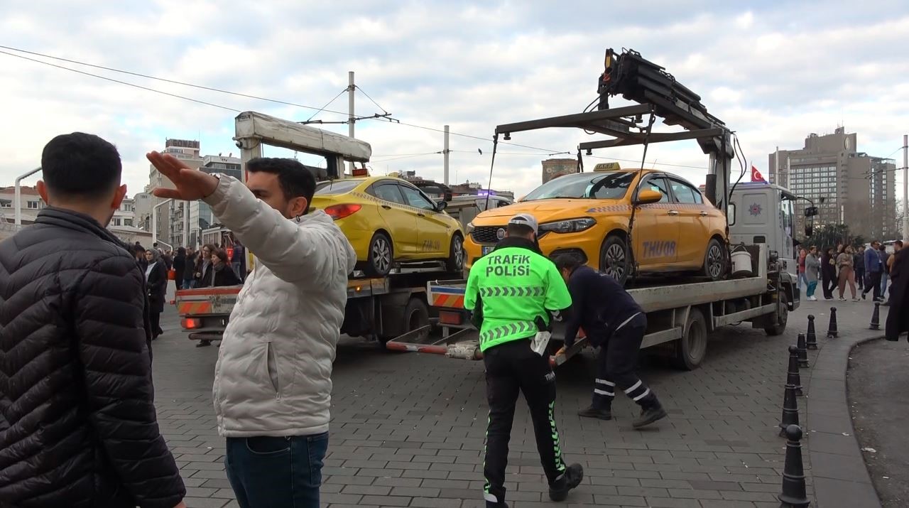 Taksim’de yılın ilk ticari taksi denetimi yapıldı: 5 sürücüye 32 bin TL ceza
