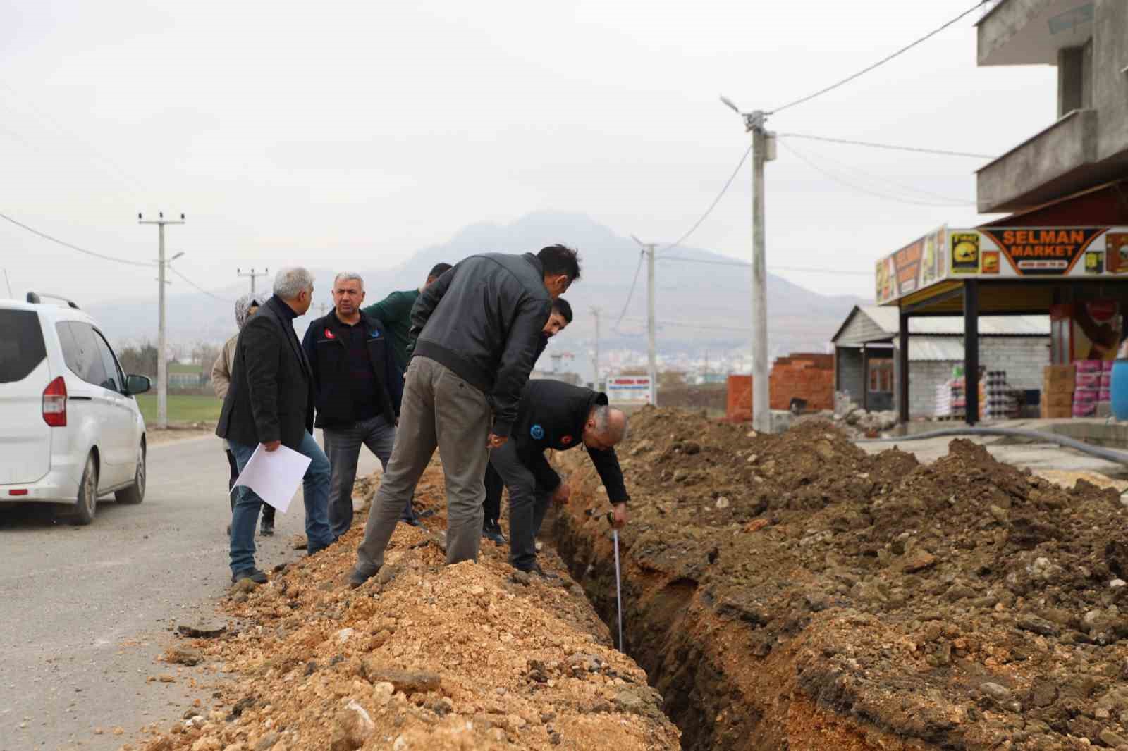 Ergani’de bazı mahallelere yeni içme suyu şebeke hattı