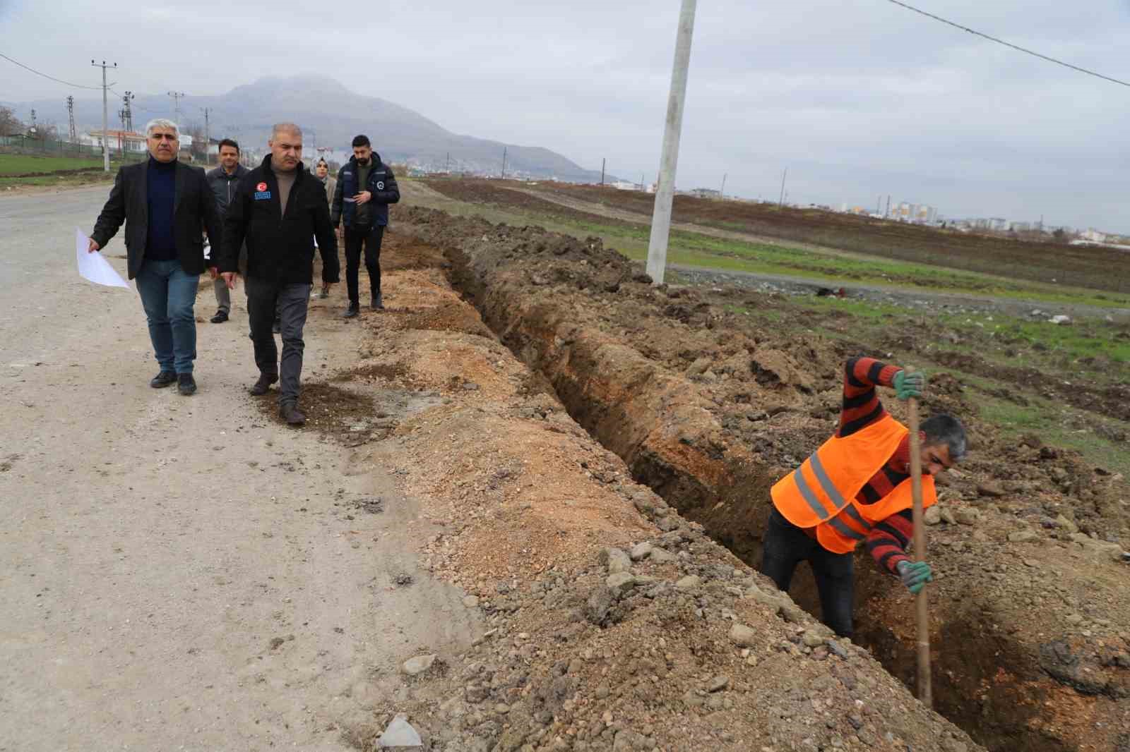 Erganide baz mahallelere yeni ime suyu ebeke hatt
