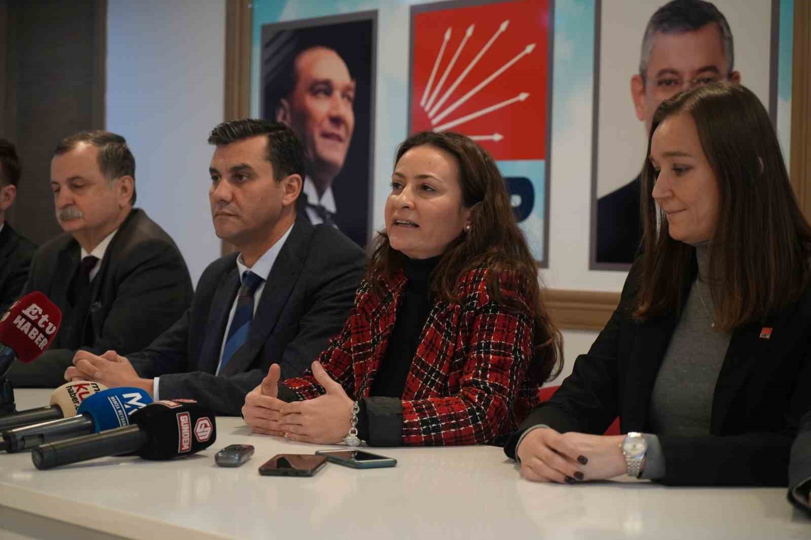 Manisa CHP adaylarını tanıttı
