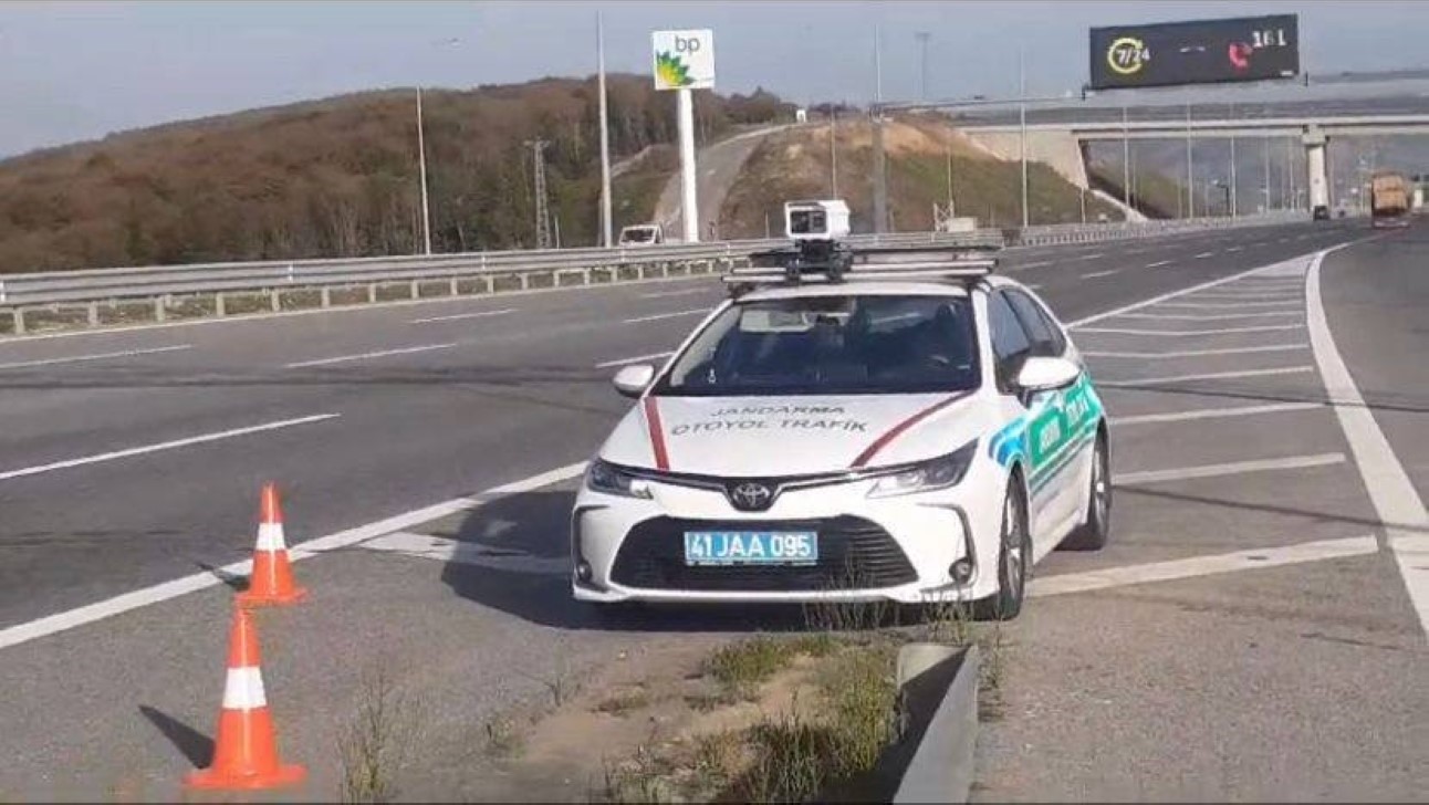 Kuzey Marmara Otoyolu’nda hız sınırını aşan sürücülere 13 milyon 249 bin 523 TL ceza