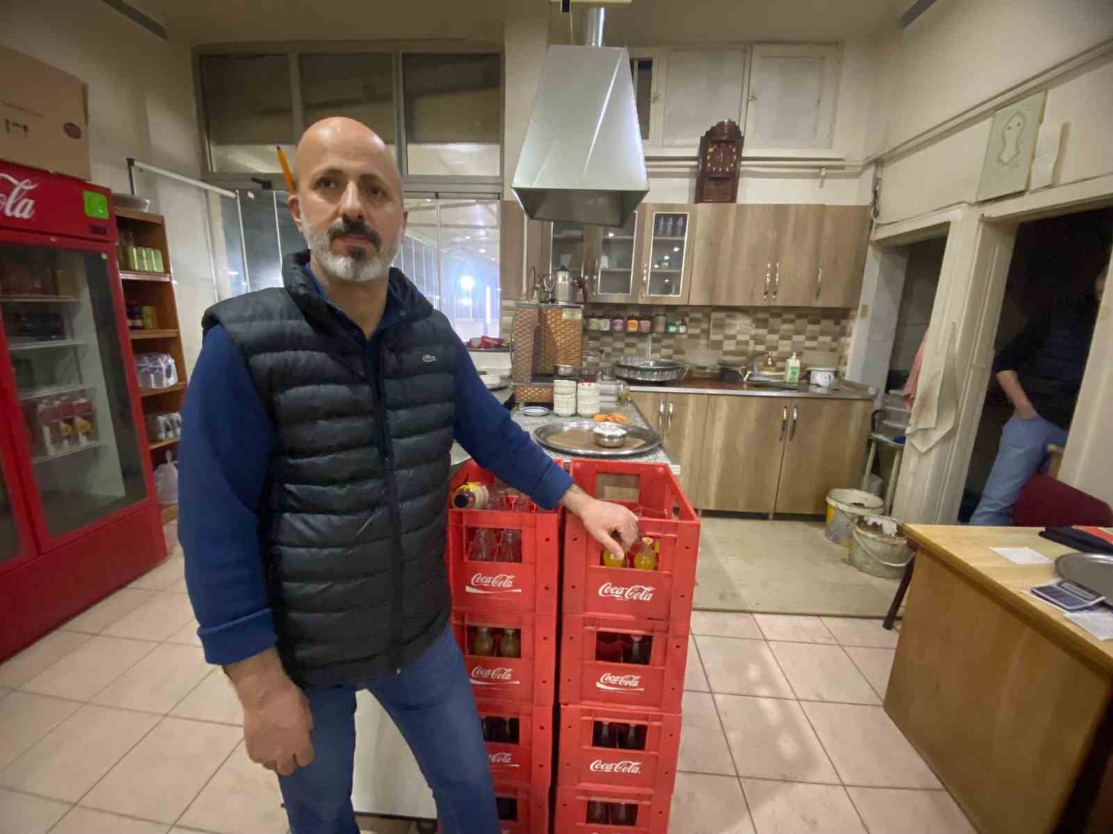 Elazığ&rsquo;da veresiyeden bıkan esnaftan ilgin&ccedil; yazı: "&rsquo;&Ccedil;ekim kalmamış, d&ouml;vizim var&rsquo; gibi nedenler ge&ccedil;ersizdir"
