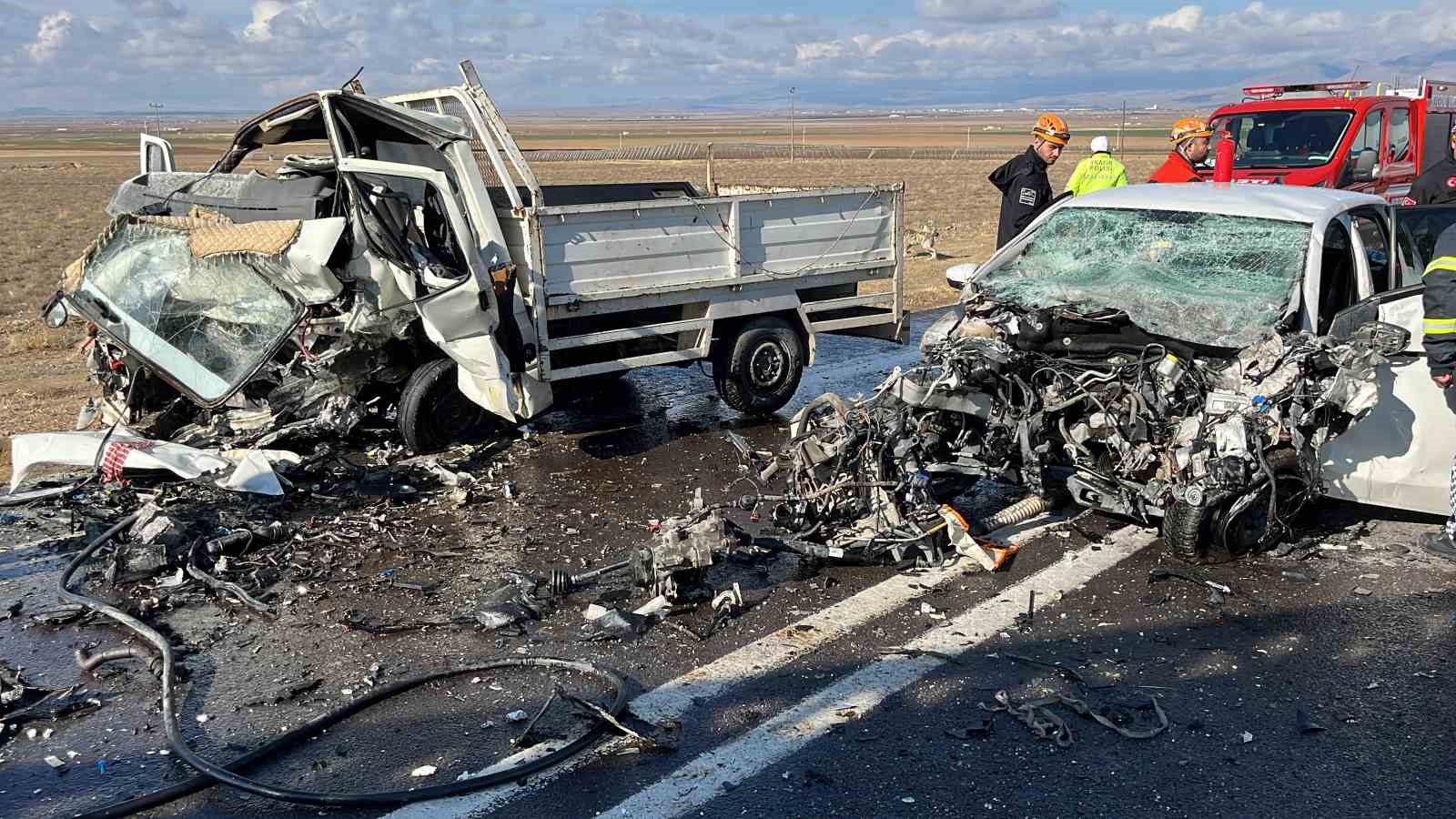 Niğde’de feci kaza: 1 ölü, 2 ağır yaralı