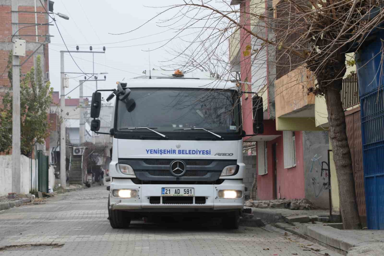 Yenişehir’de temizlik çalışmaları sürüyor
