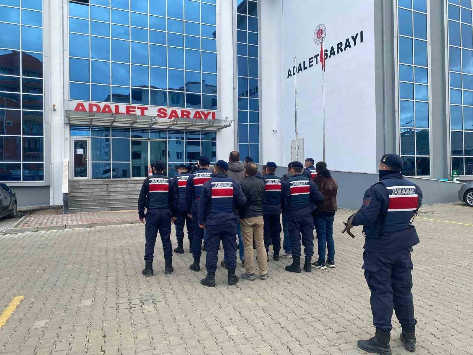 Keşan’da 5 firari hükümlü yakalanarak tutuklandı