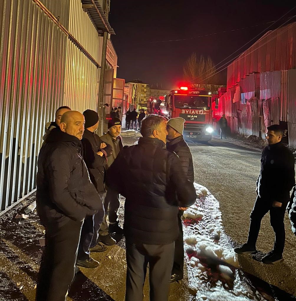 Çubuk’ta sanayi sitesindeki yangın korkuttu
