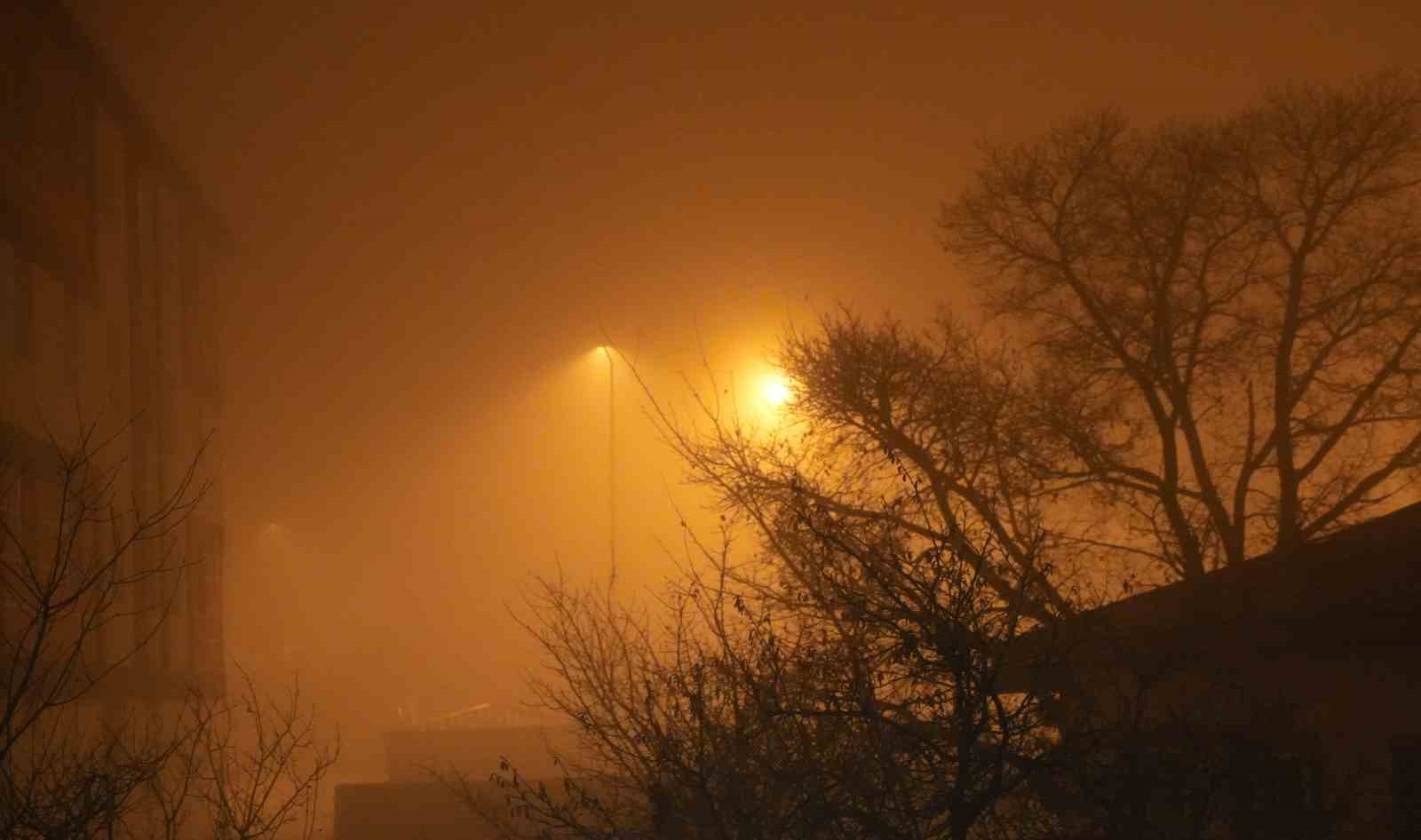Erzincan g&uuml;ne sisle uyandı
