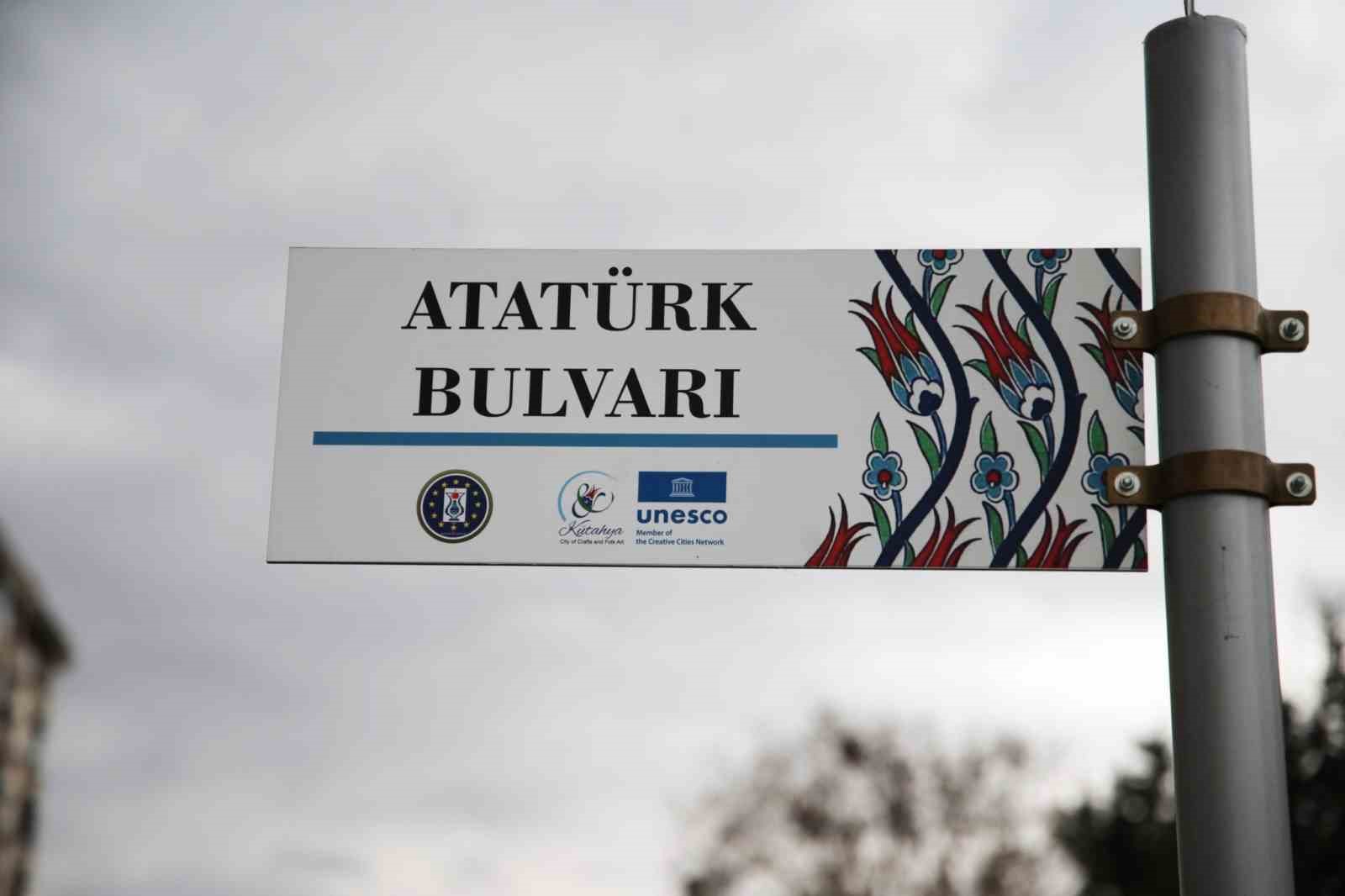 &Ouml;d&uuml;ll&uuml; tasarımlar K&uuml;tahya&rsquo;nın cadde ve sokaklarında yerini aldı
