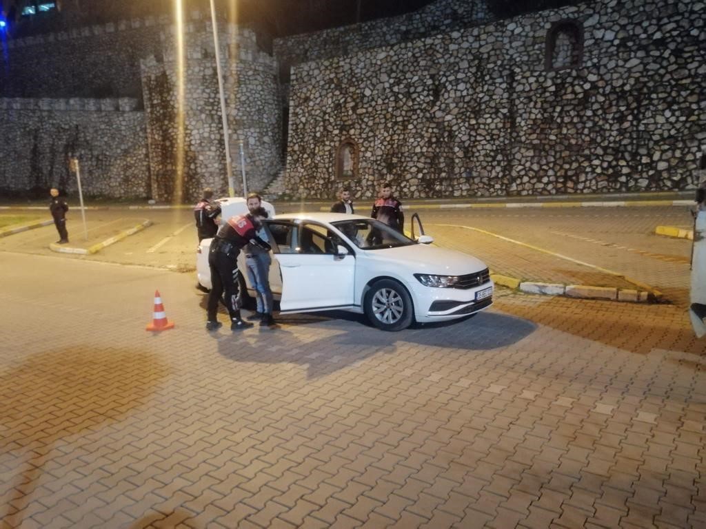 Balıkesir’de aranan 9 şahıs yakalandı 90 sürücüye para cezası!