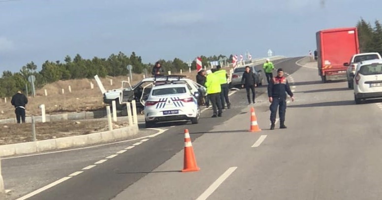 Kütahya’da iki otomobil çarpıştı: 7 yaralı