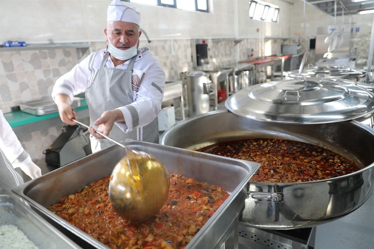 Mardin’de aşevi 14 bin ihtiyaç sahibine yemek ulaştırdı