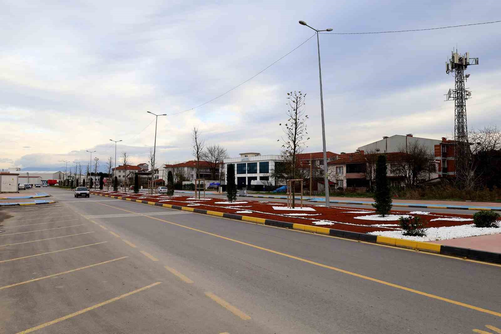 Şehit İlhan Aras Caddesi’nin çehresi yapılan dokunuşla değişti
