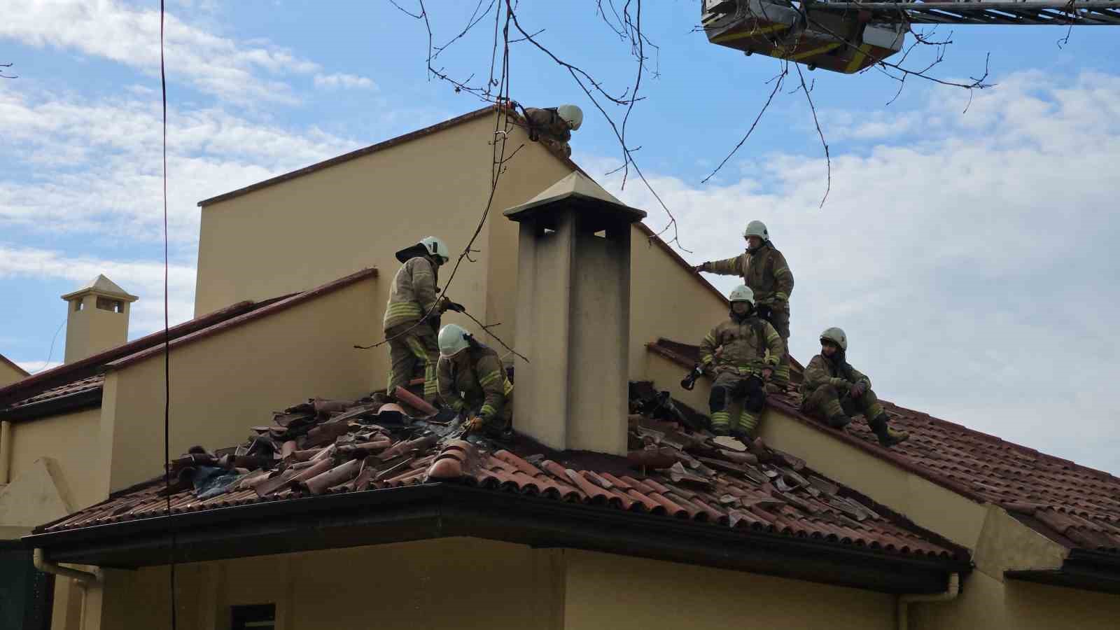 Sarıyer’de lüks villada çıkan yangın paniğe neden oldu
