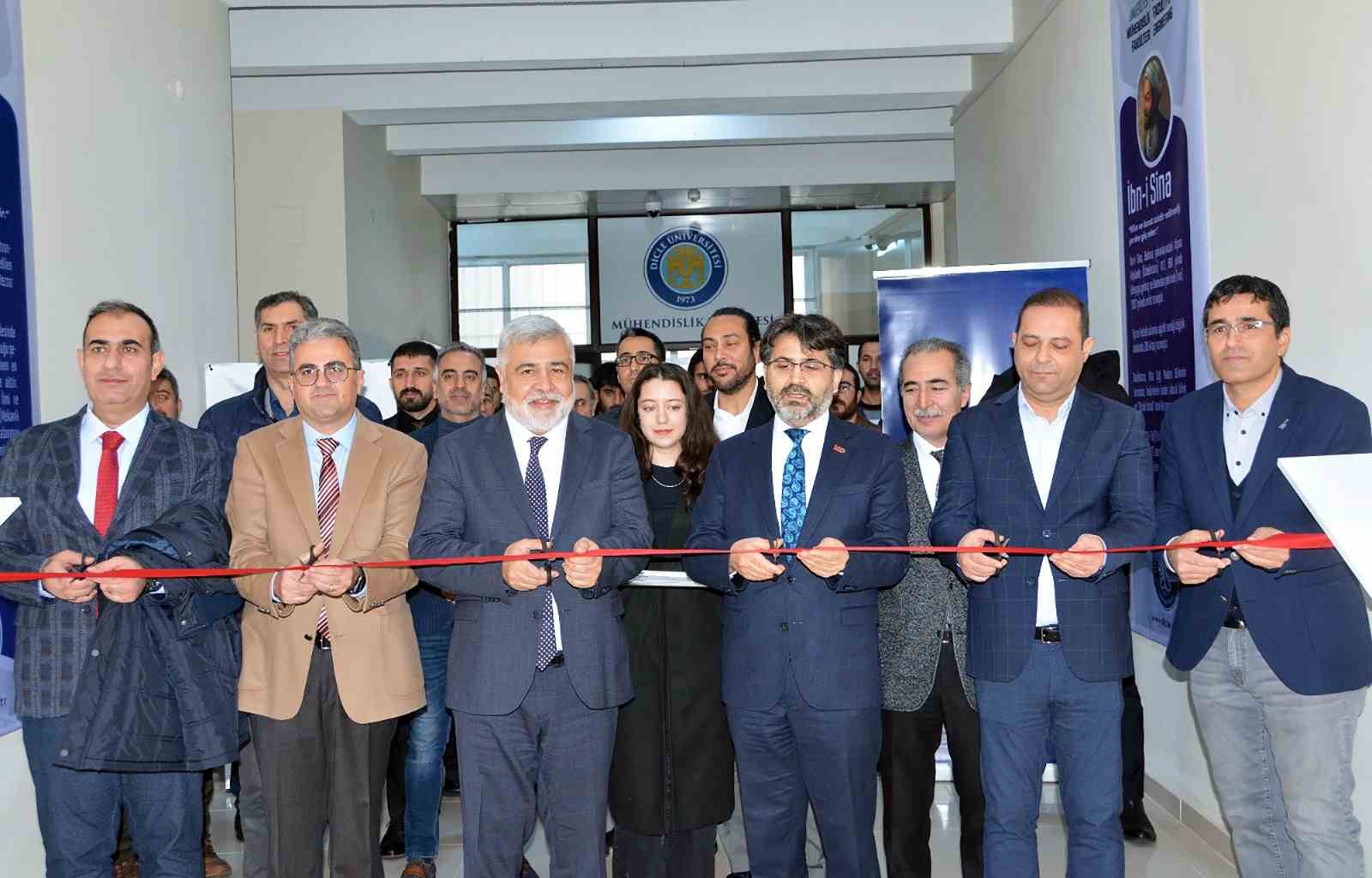 Dicle Elektrik, üniversite öğrencileri için iki laboratuvar kurdu