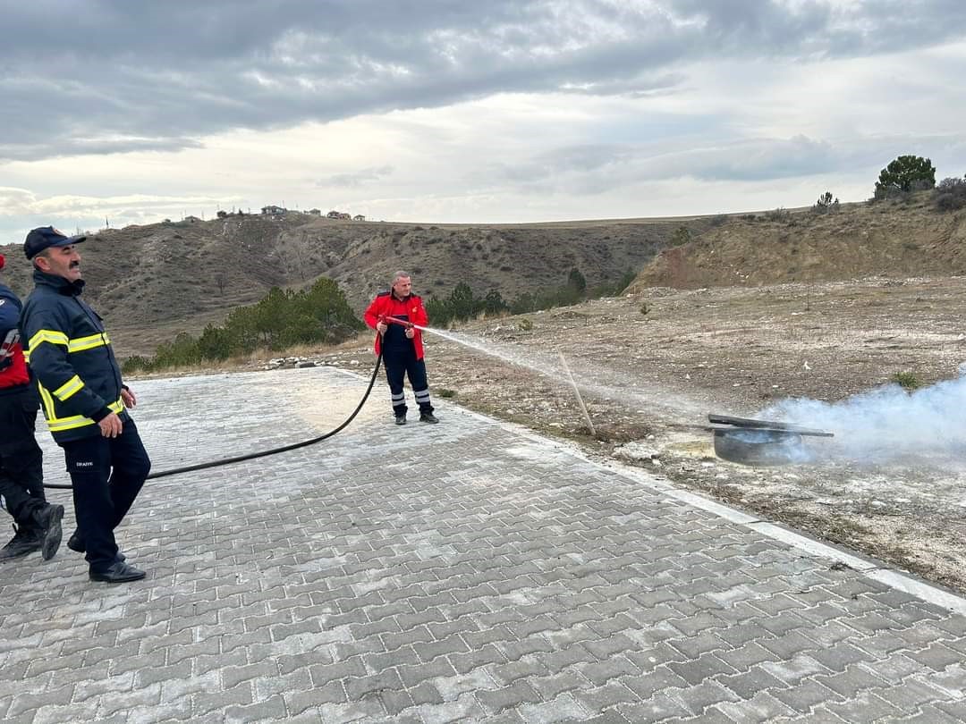 Kız öğrenci yurdunda yangın tatbikatı
