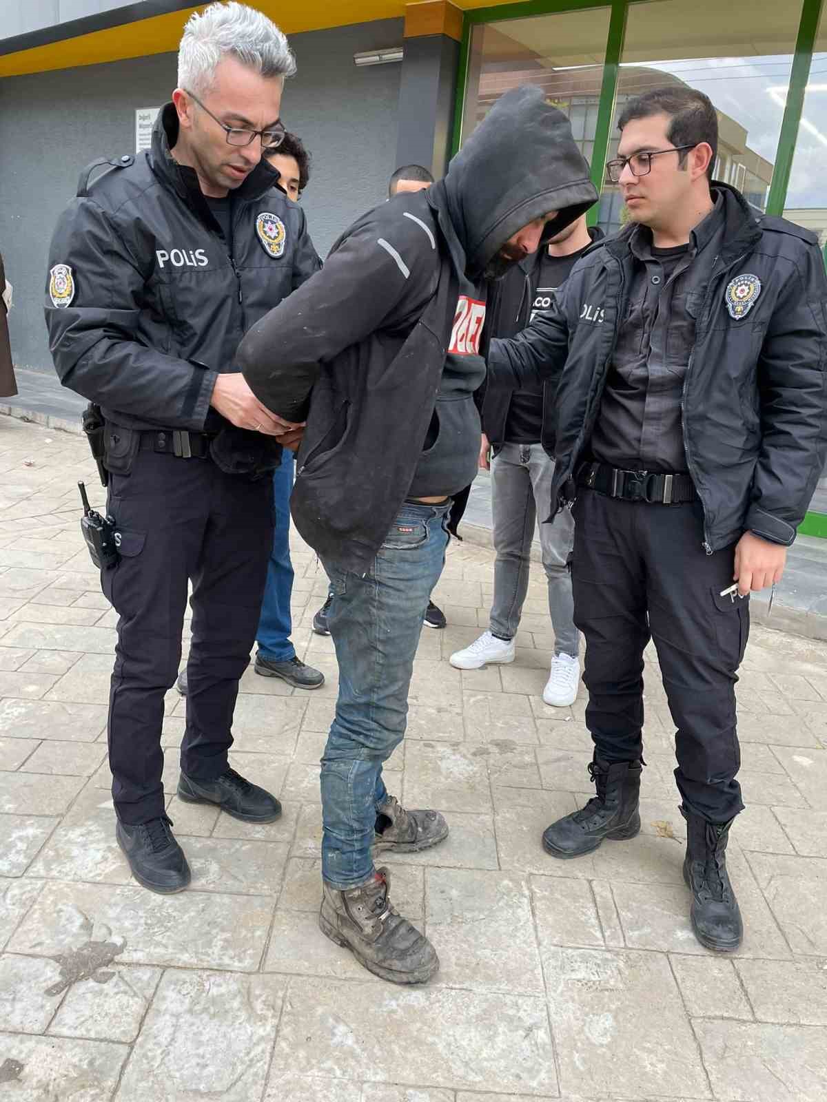 Yalova&rsquo;da bisiklet hırsızını vatandaşlar su&ccedil;&uuml;st&uuml; yakaladı
