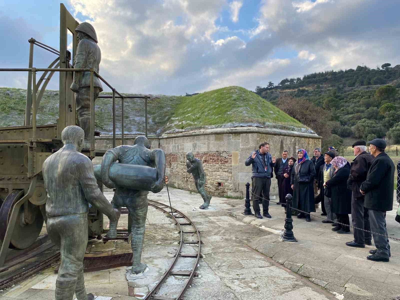 Sındırgılı Gaziler ve aileleri &Ccedil;anakkale&rsquo;yi gezdi
