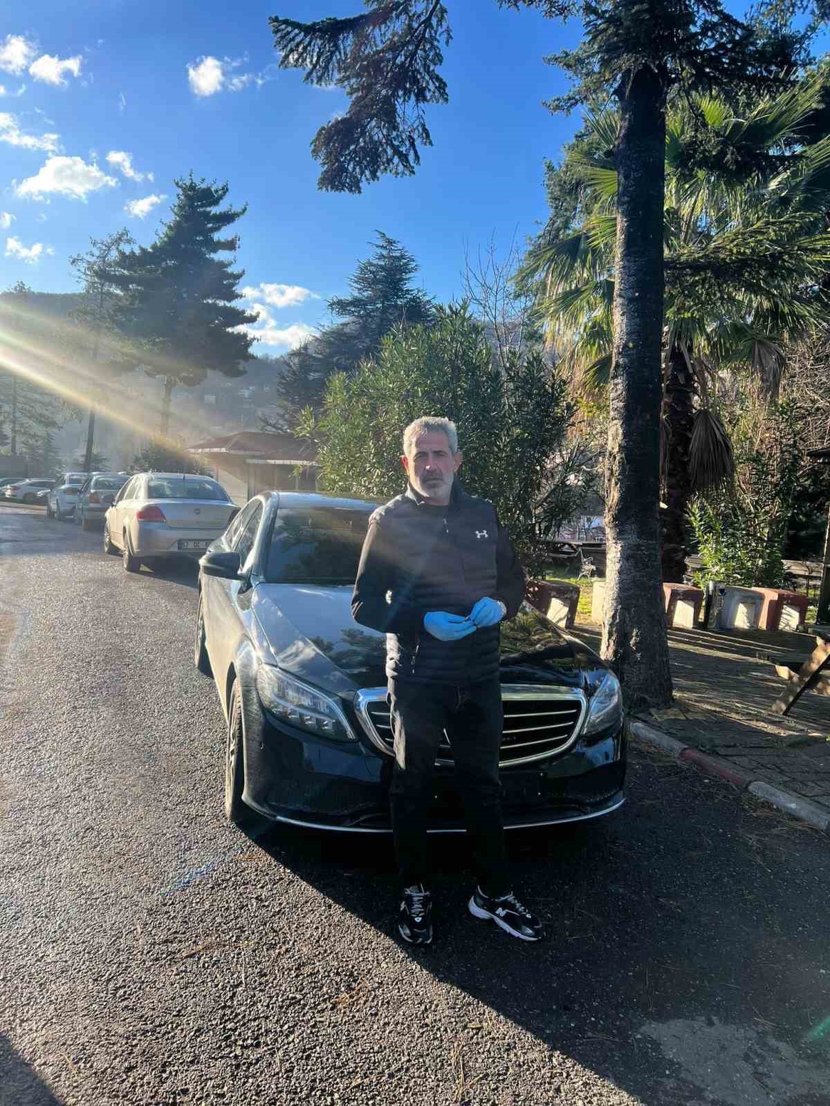 Yalova’da çaldığı lüks otomobille Zonguldak’ta yakalandı