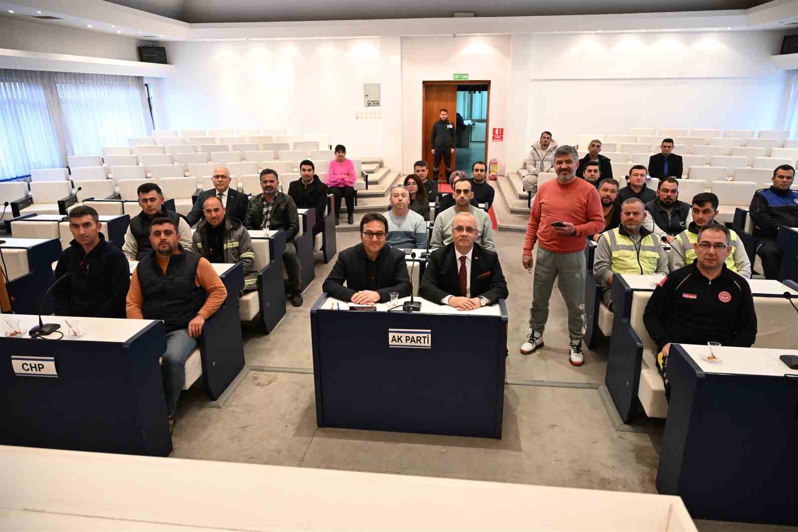 Salihli Belediyesi arama kurtarma ekibi kuruyor
