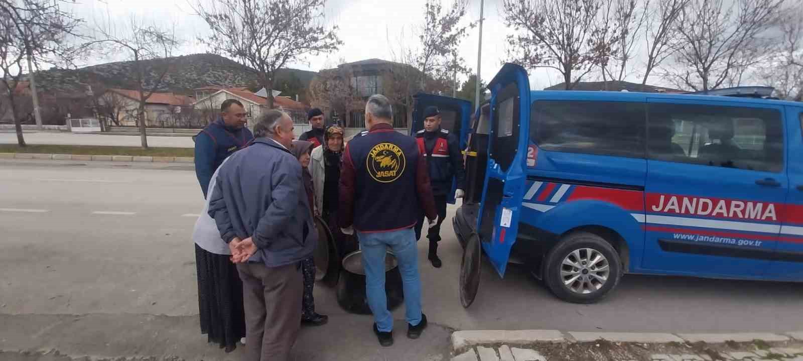 Isparta’da bakır tencere hırsızı 2 şüpheli yakalandı
