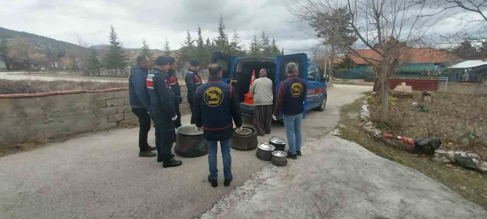 Isparta&rsquo;da bakır tencere hırsızı 2 ş&uuml;pheli yakalandı
