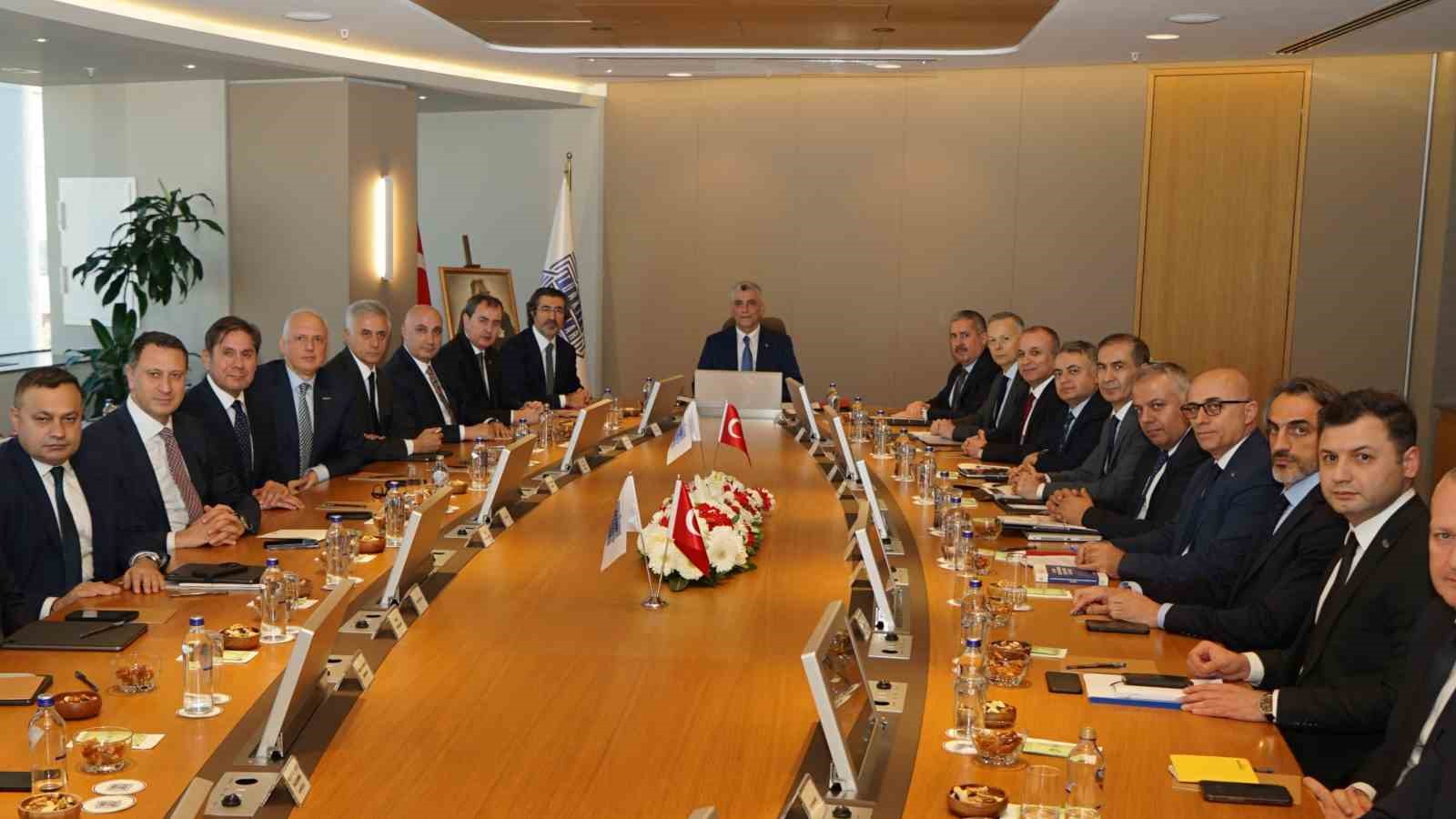 Ticaret Bakanı Bolat, Türkiye Bankalar Birliği Yönetim Kurulu’yla görüştü
