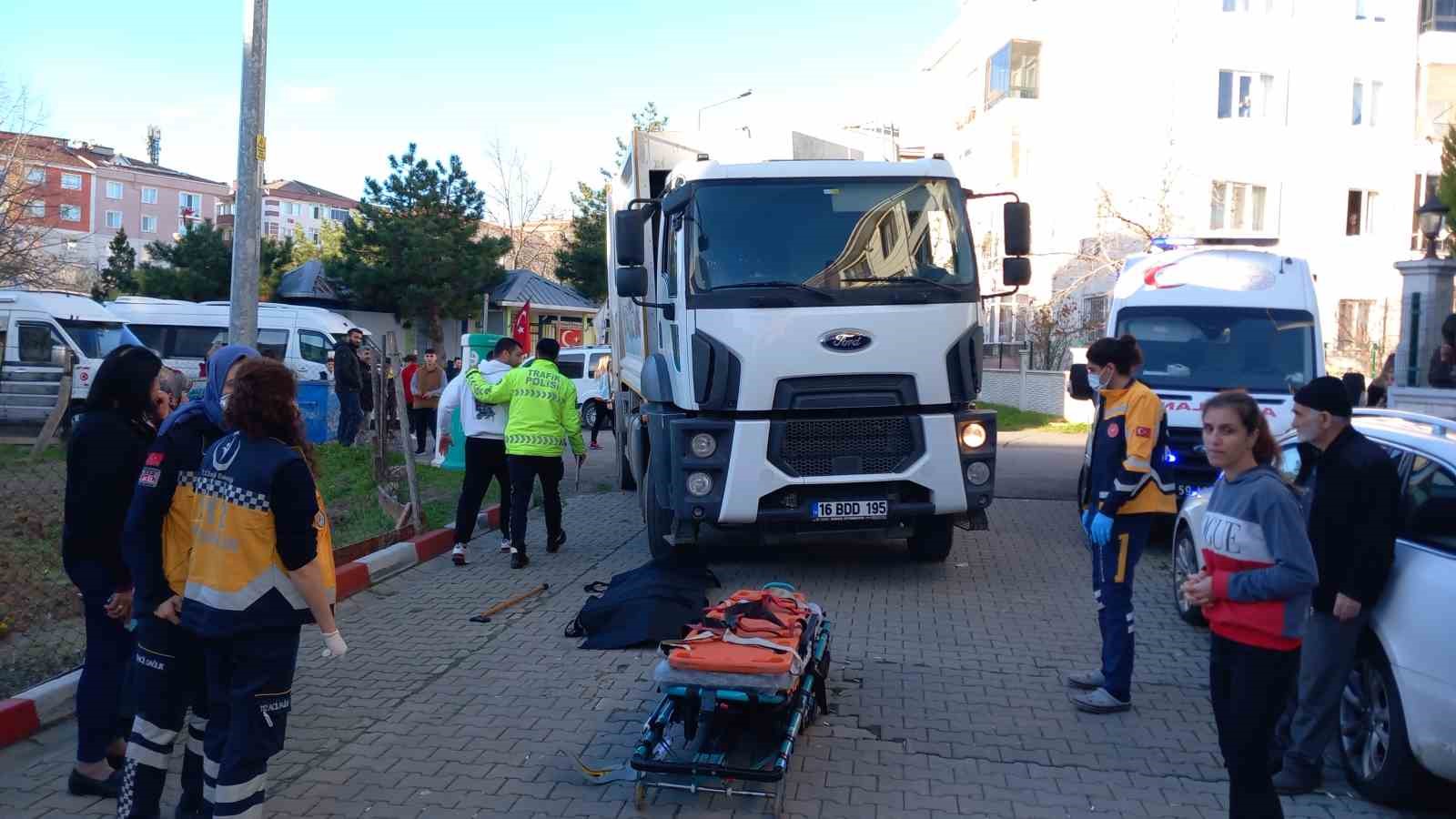 Çorlu’da korkunç kaza: Çöp kamyonun altında kalan yaya hayatını kaybetti