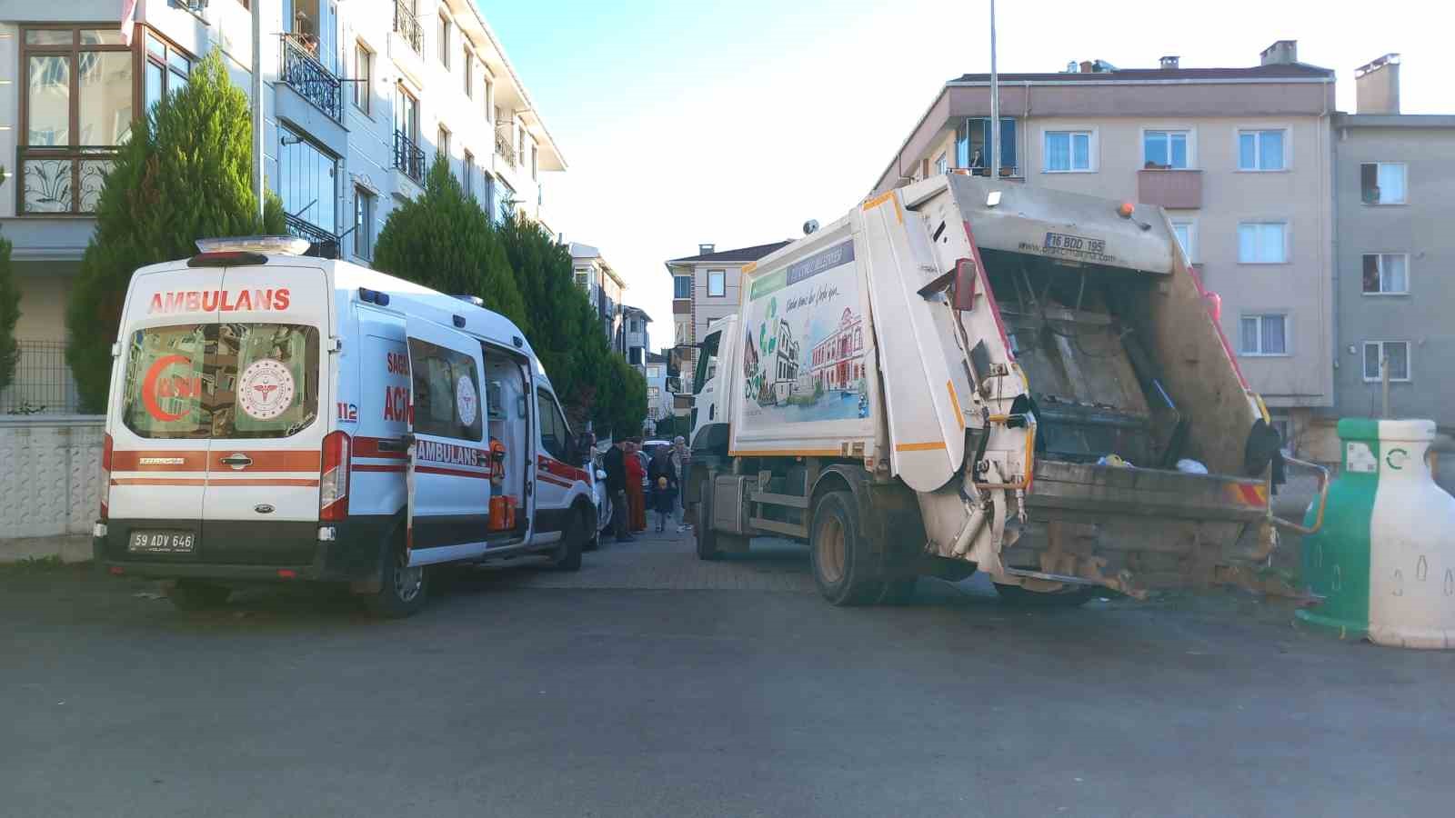 Çorlu’da korkunç kaza: Çöp kamyonun altında kalan yaya hayatını kaybetti