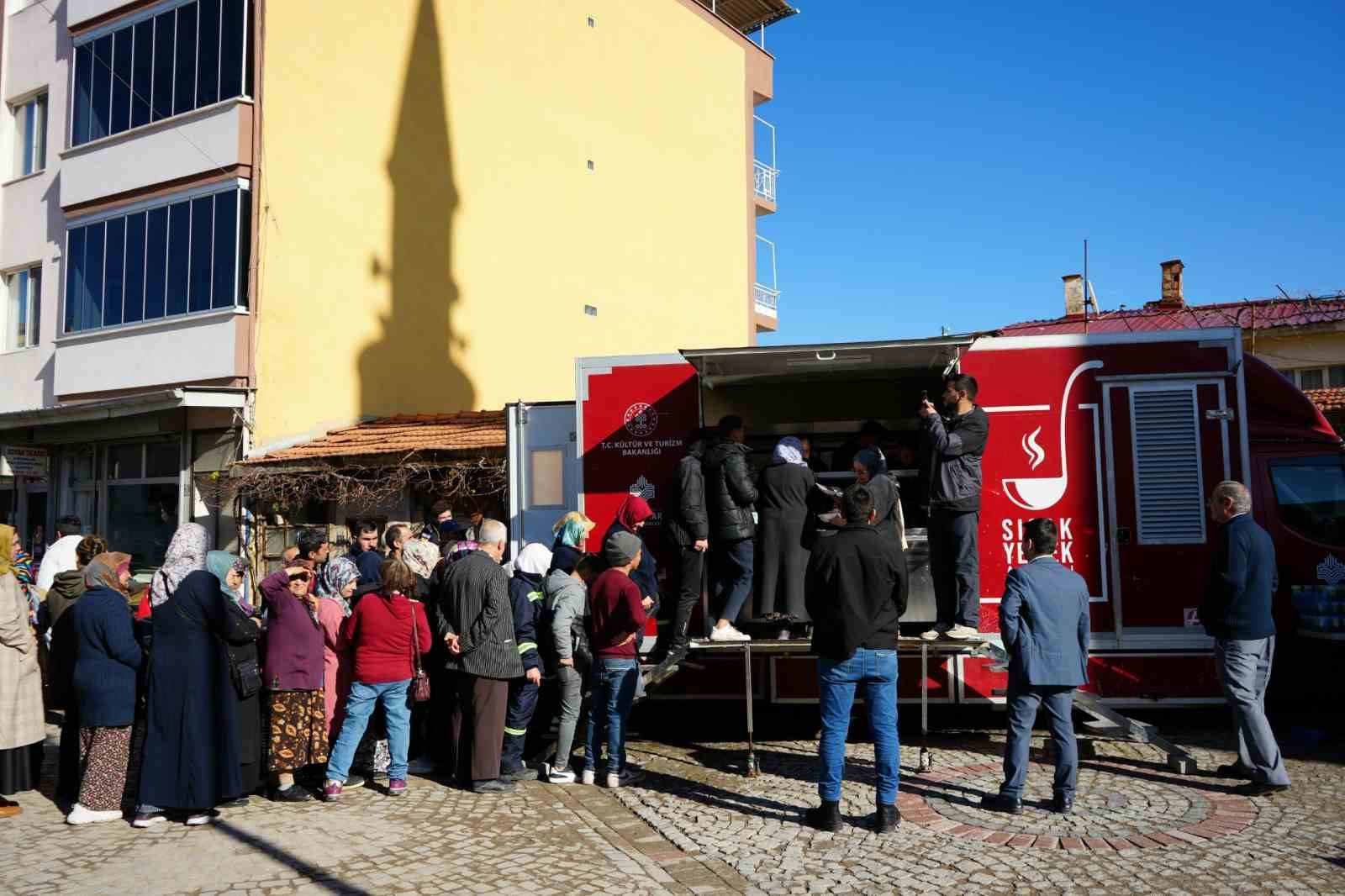 220 Yıllık tarihi Yakupbey Camisi ibadete açıldı

