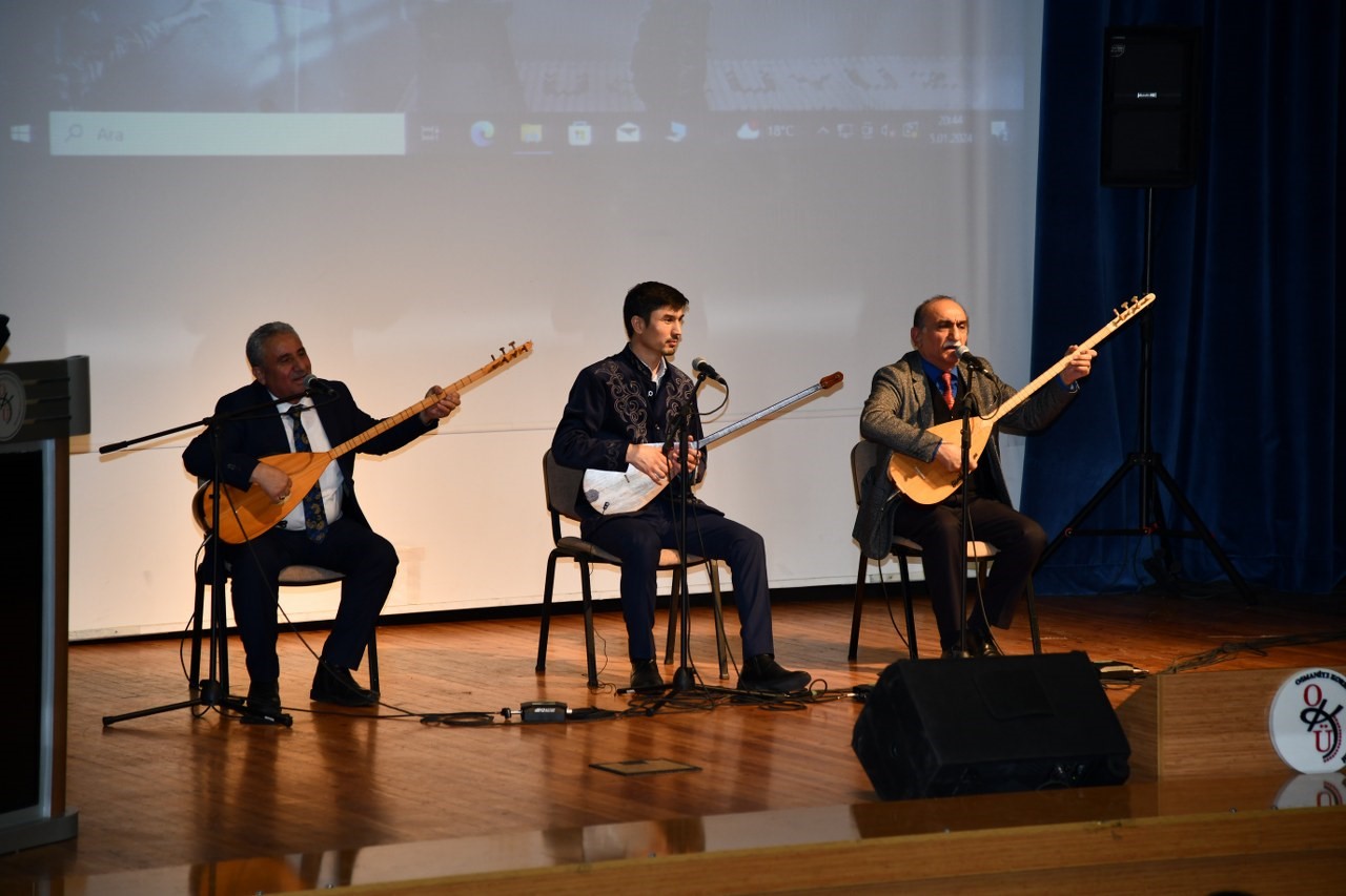 Halk ozanından Devlet Bahçeli’ye “Devlet geliyor devlet” türküsü