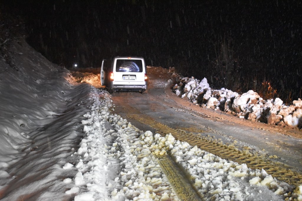 Bitlis’te mahsur kalan 10 kişi İl Özel İdare tarafından kurtarıldı