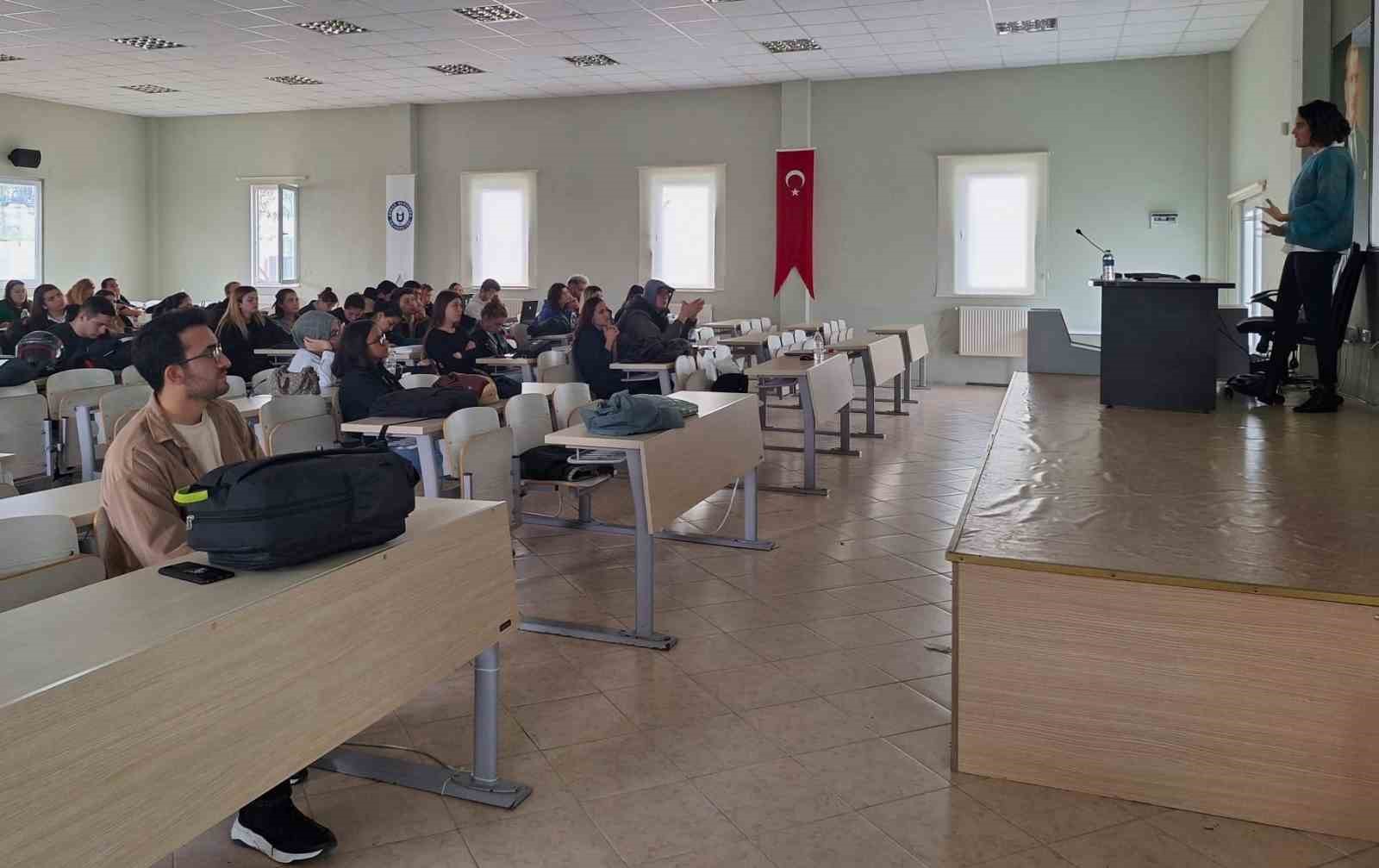 Kuşadası Belediyesi’nden geleceğin turizmcilerine sıfır atık eğitimi
