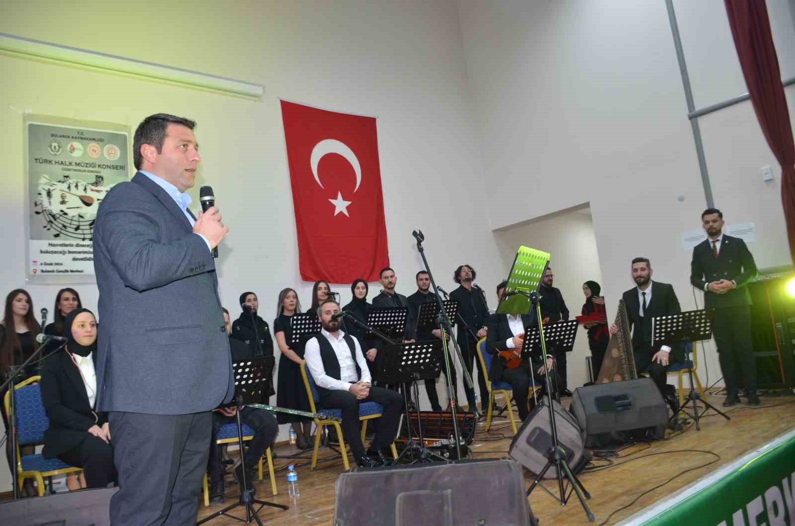 Bulanık’ta Türk Halk Müziği konseri düzenlendi