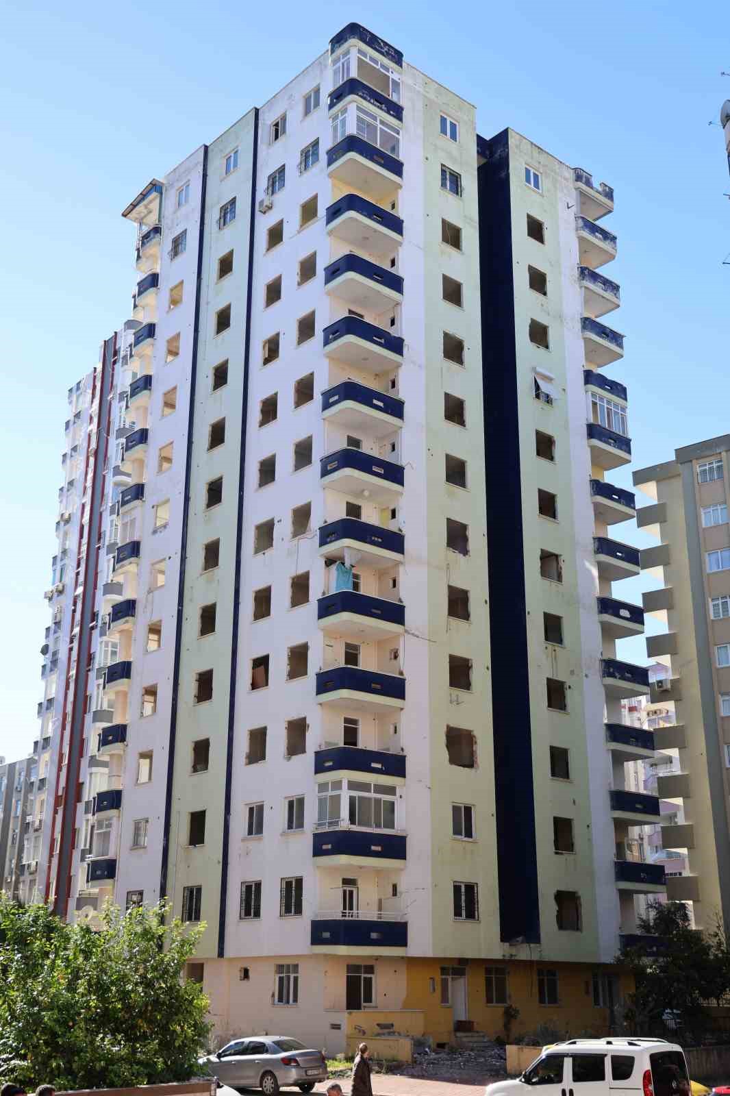 Adana’da 96 kişinin can verdiği apartmanın müteahhidinin başka apartmanı da ağır hasarlı çıktı